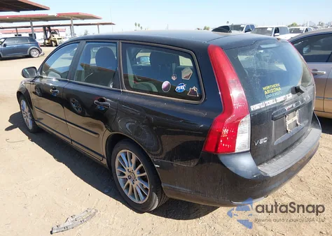 2010 Volvo V50 2.4I z USA, uszkodzony, nr VIN YV1382MW9A2548496